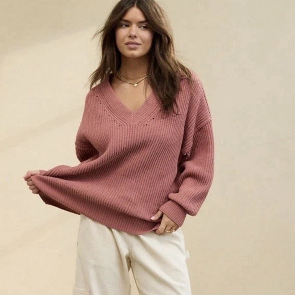 Aerie Womens Medium Oversized V-Neck Shaker Knit Sweater Rose Terracotta Ribbed